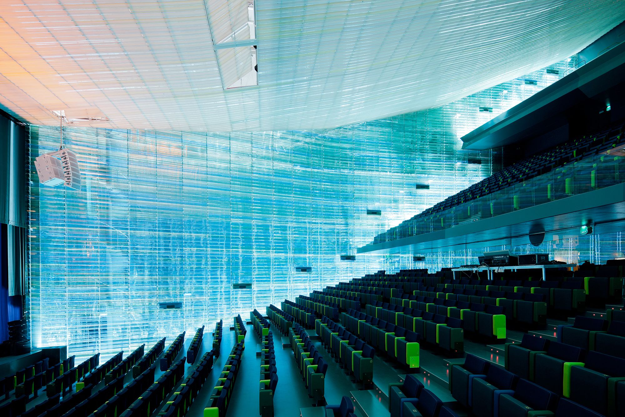 6d238f4758098f9459d78f0cda9353f9