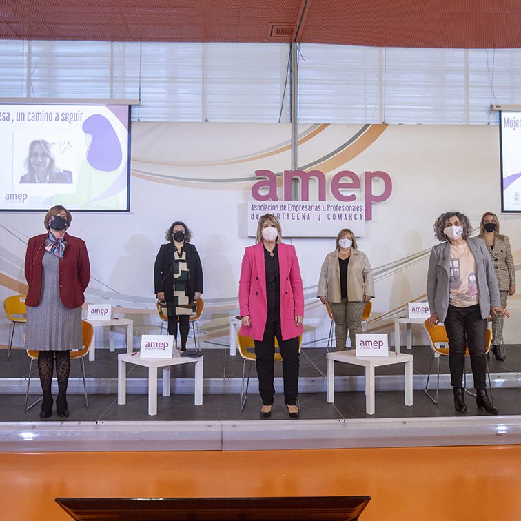 MESA REDONDA AMEP MUJER Y EMPRESA UN CAMINO A SEGUIR EL BATEL CARTAGENA