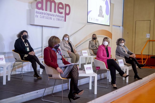 MESA REDONDA AMEP MUJER Y EMPRESA UN CAMINO A SEGUIR MESA REDONDA AMEP MUJER Y EMPRESA UN CAMINO A SEGUIR EL BATEL CARTAGENA
