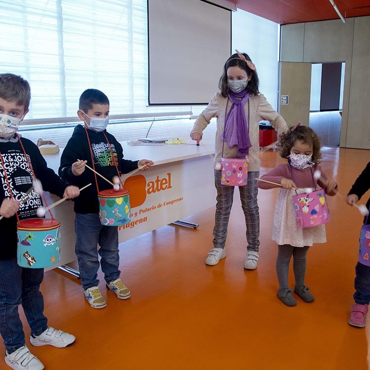 TALLER INFANTIL CONOCE TU SEMANA SANTA 'EL TAMBOR' EL BATEL CARTAGENA