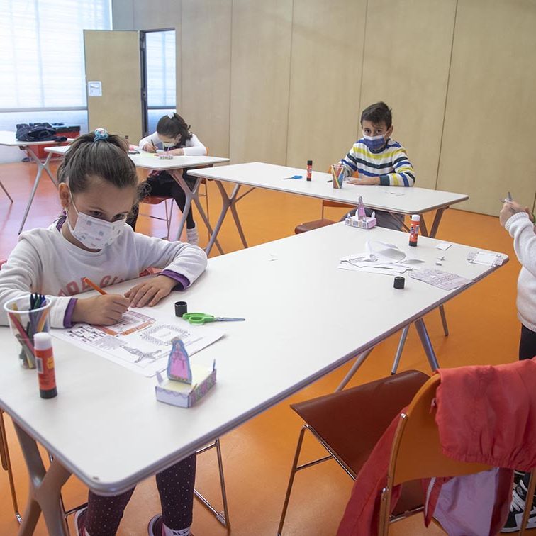 TALLER INFANTIL CONOCE TU SEMANA SANTA 'TRONOS'