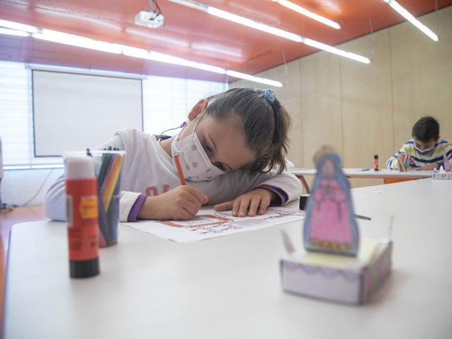 TALLER INFANTIL CONOCE TU SEMANA SANTA 'TRONOS'