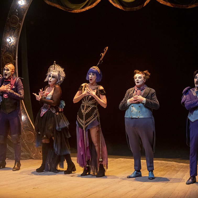 THE OPERA LOCOS EL BATEL CARTAGENA