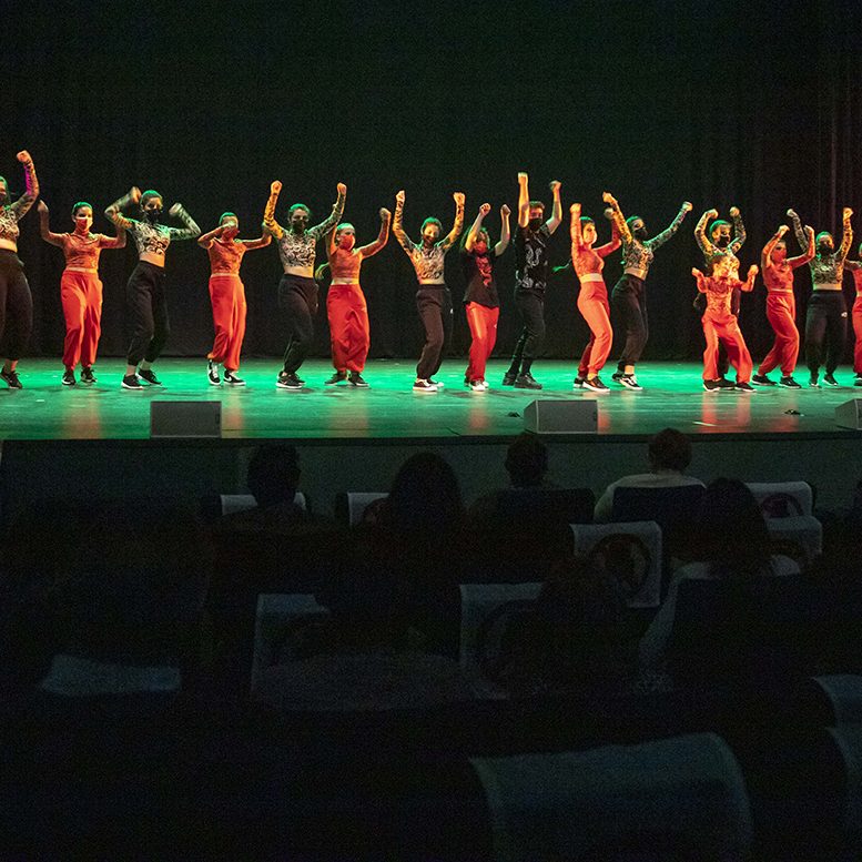 DIA INTERNACIONAL DE LA DANZA DE CARTAGENA GALA PROFESIONAL EL BATEL