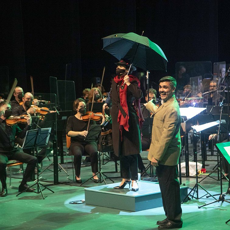 EN FAMILIA MARIA PARRADO Y LA MAGIA DE DISNEY EL BATEL CARTAGENA