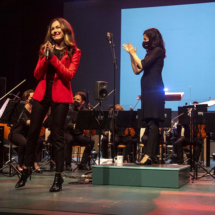 EN FAMILIA MARIA PARRADO Y LA MAGIA DE DISNEY EL BATEL CARTAGENA