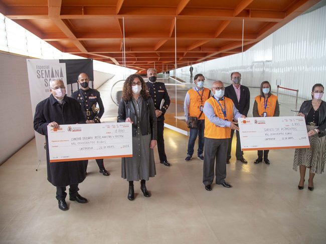 ENTREGA DONACION BENÉFICA CONCIERTOS DE SEMANA SANTA EL BATEL CARTAGENA