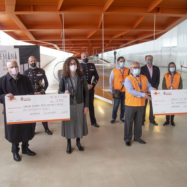 ENTREGA DONACION BENÉFICA CONCIERTOS DE SEMANA SANTA EL BATEL CARTAGENA