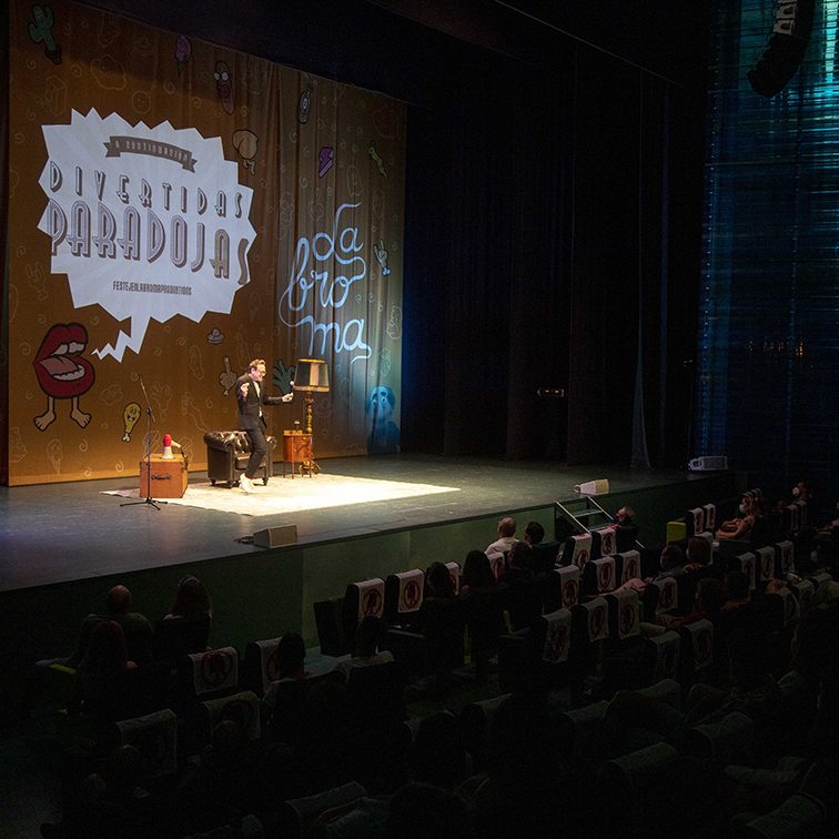 JOAQUIN REYES FESTEJEN LA BROMA EL BATEL CARTAGENA
