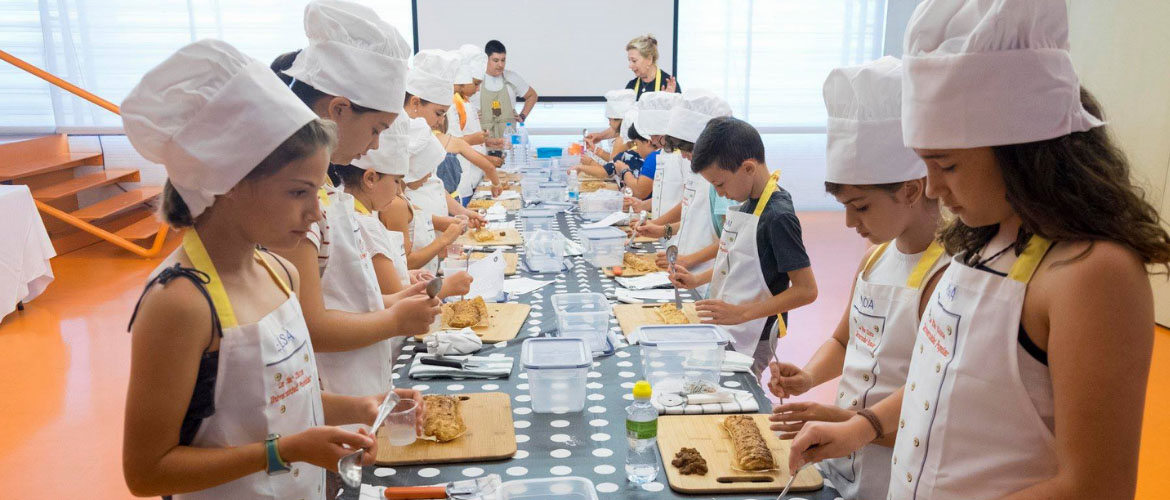 LA MAR CHICA TALLER COCINA EL BATEL CARTAGENA LA MAR CHICA TALLER COCINA EL BATEL CARTAGENA