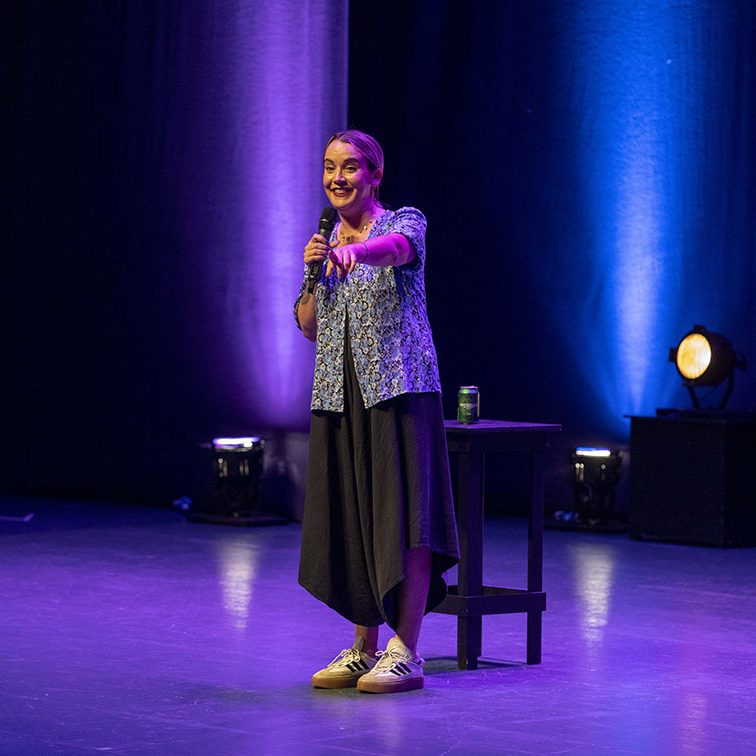 MARTITA DE GRANÁ 'MI PADRE FLIPA' EL BATEL CARTAGENA