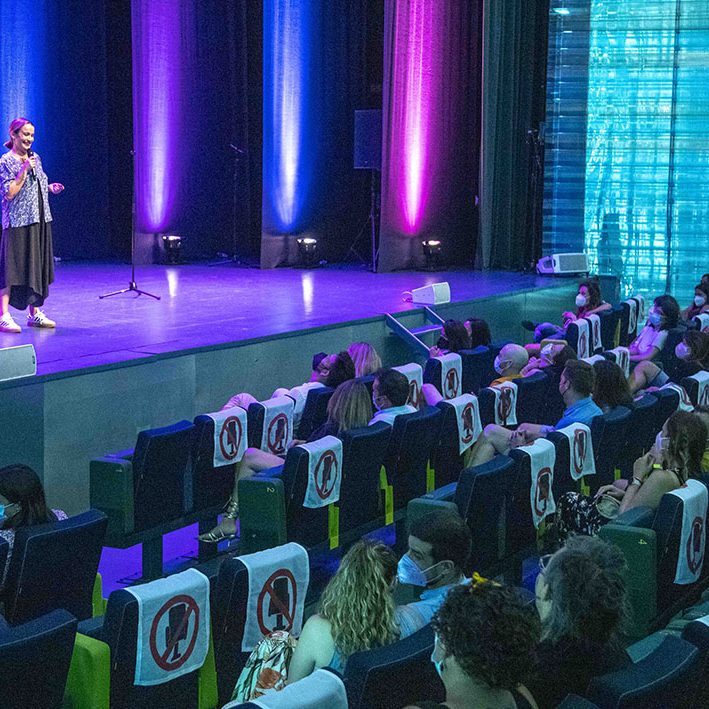 MARTITA DE GRANÁ 'MI PADRE FLIPA' EL BATEL CARTAGENA