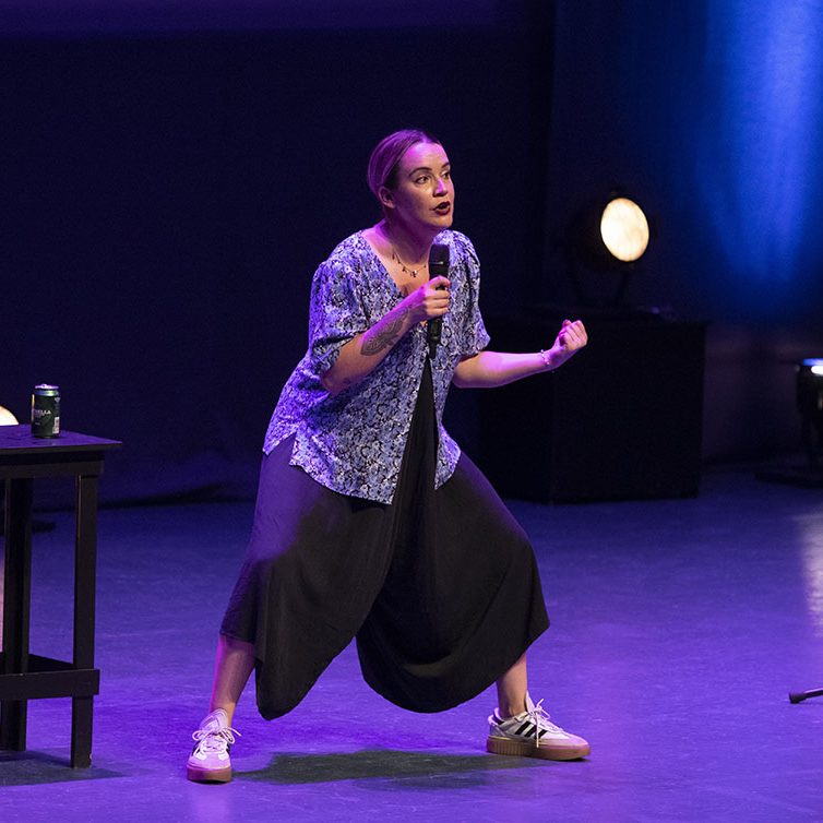 MARTITA DE GRANÁ 'MI PADRE FLIPA' EL BATEL CARTAGENA