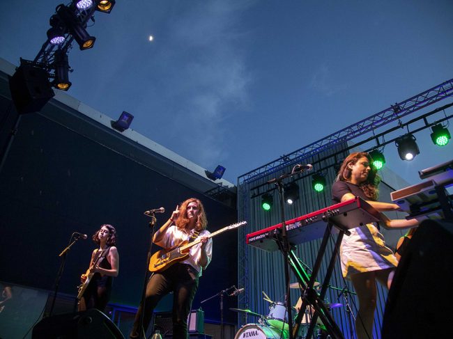 ORGULLOSAS 2021 – TINA X + LAS WONDER EL BATEL CARTAGENA