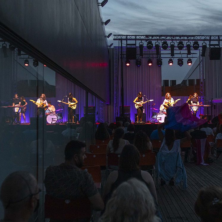 ORGULLOSAS 2021 – TINA X + LAS WONDER EL BATEL CARTAGENA