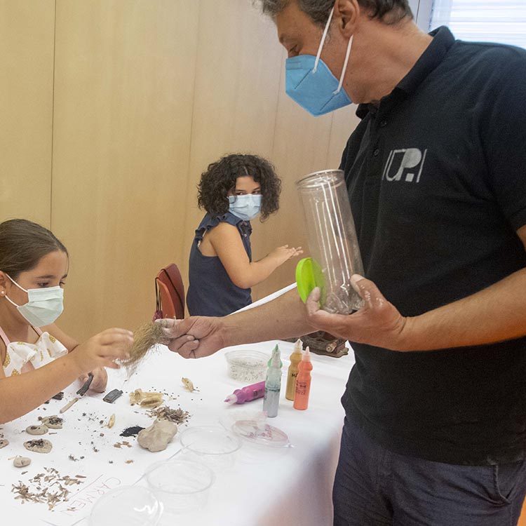 TALLER RECICLAJE ARTE Y NATURALEZA LA MAR CHICA 2021 EL BATEL CARTAGENA