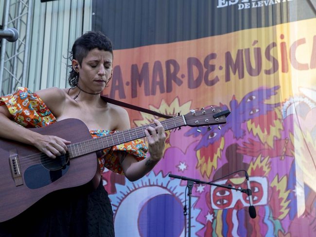 TRAVIS BIRD LA MAR DE MÚSICAS EL BATEL CARTAGENA