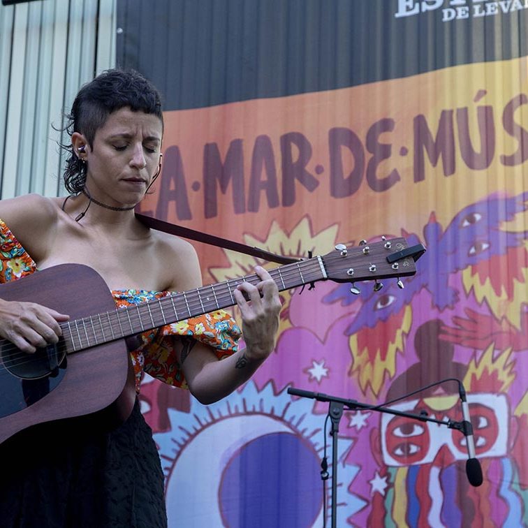 TRAVIS BIRD LA MAR DE MÚSICAS EL BATEL CARTAGENA