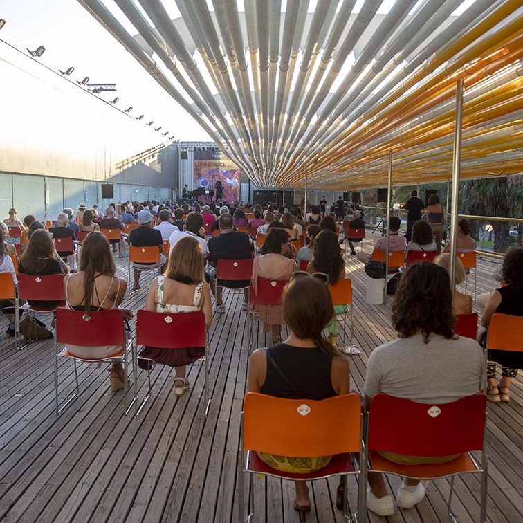 YSEULT LA MAR DE MÚSICAS EL BATEL CARTAGENA