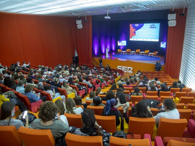 CADENA SER CON VOZ DE MUJER EL BATEL CARTAGENA