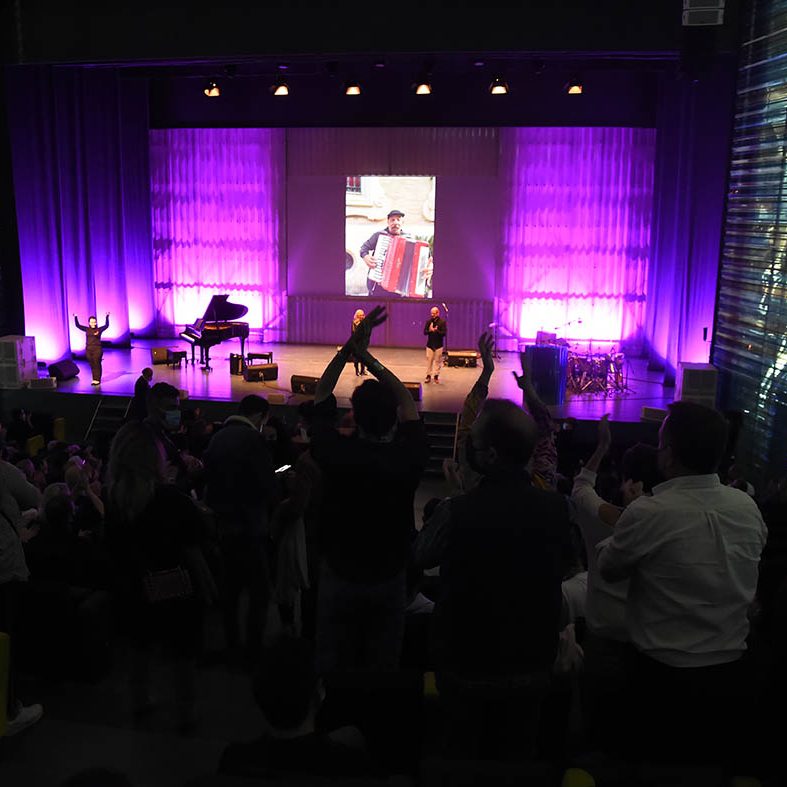 CLAUSURA III CONGRESO INTERNACIONAL DE ARTES Y DIVERSIDAD EL BATEL CARTAGENA