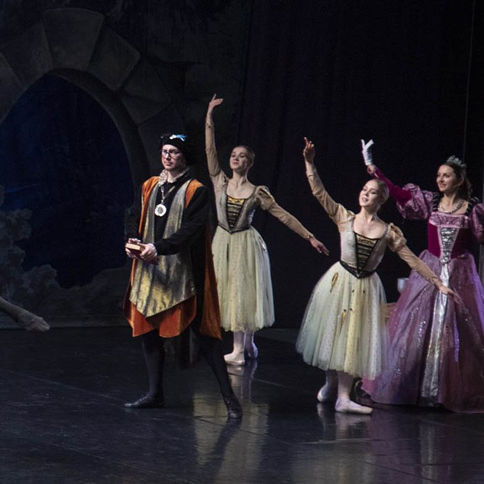 EL LAGO DE LOS CISNES por BALLET NACIONAL RUSO EL BATEL CARTAGENA