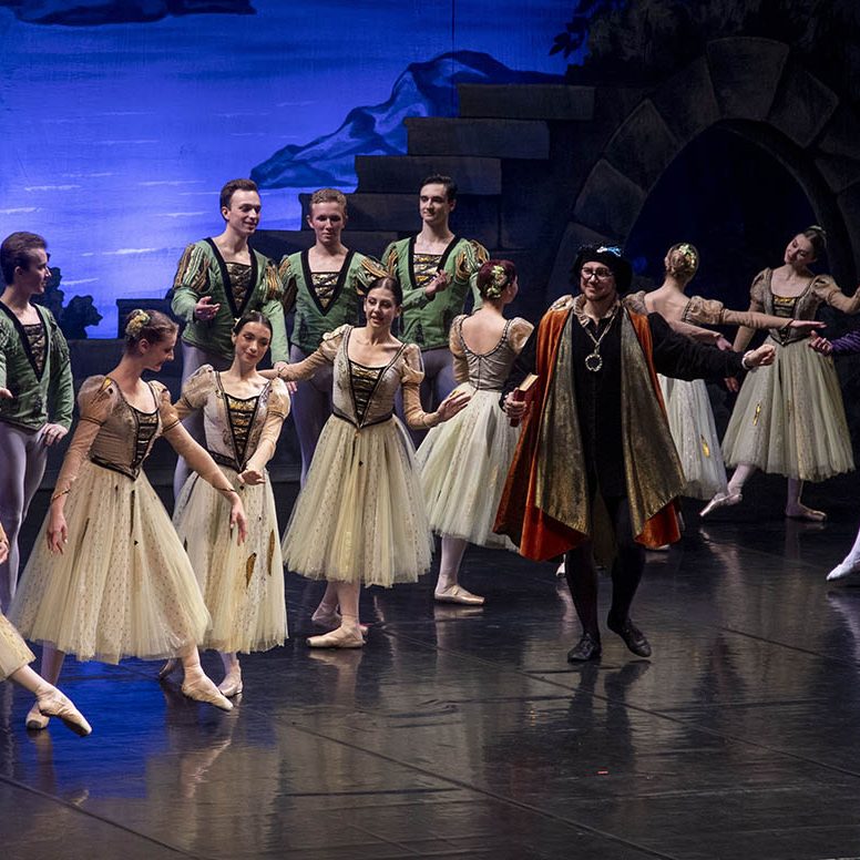 EL LAGO DE LOS CISNES por BALLET NACIONAL RUSO EL BATEL CARTAGENA