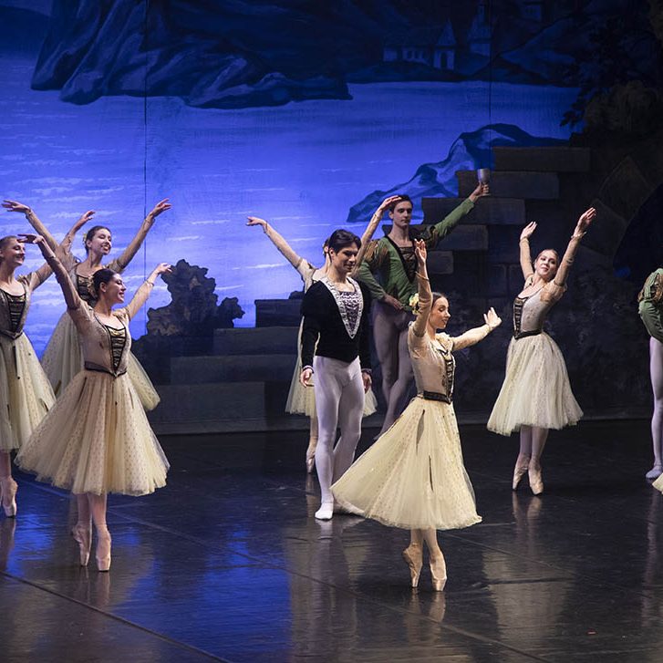 EL LAGO DE LOS CISNES por BALLET NACIONAL RUSO EL BATEL CARTAGENA