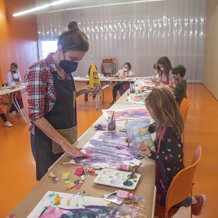 TALLER INFANTIL CREA TU PROPIA OBRA DE ARTE MI PEQUEÑO AUDITORIO EL BATEL CARTAGENA