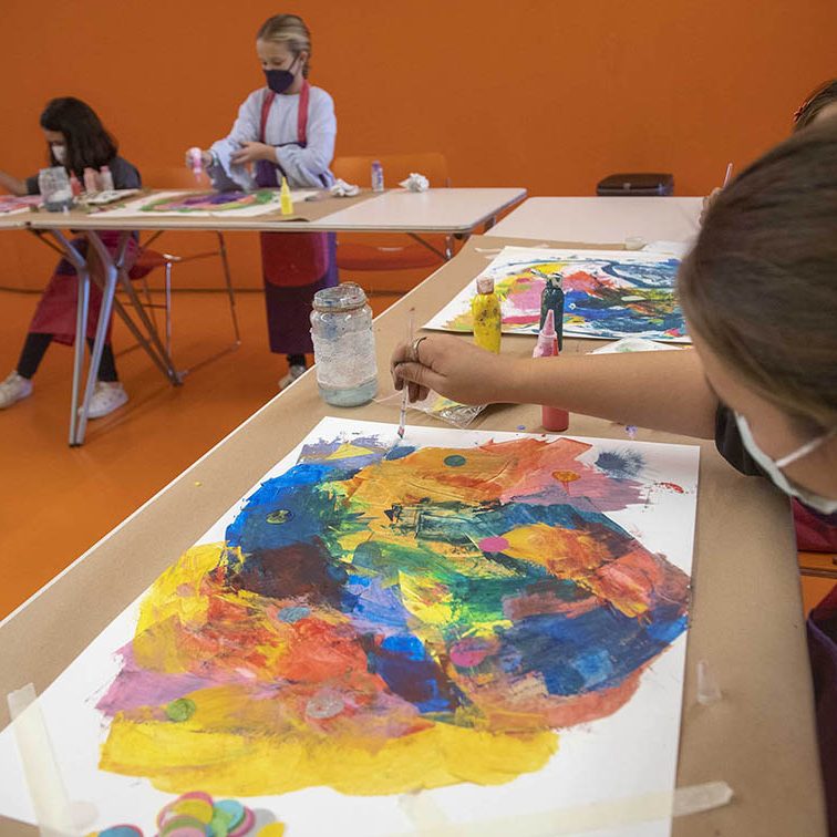 TALLER INFANTIL CREA TU PROPIA OBRA DE ARTE MI PEQUEÑO AUDITORIO EL BATEL CARTAGENA