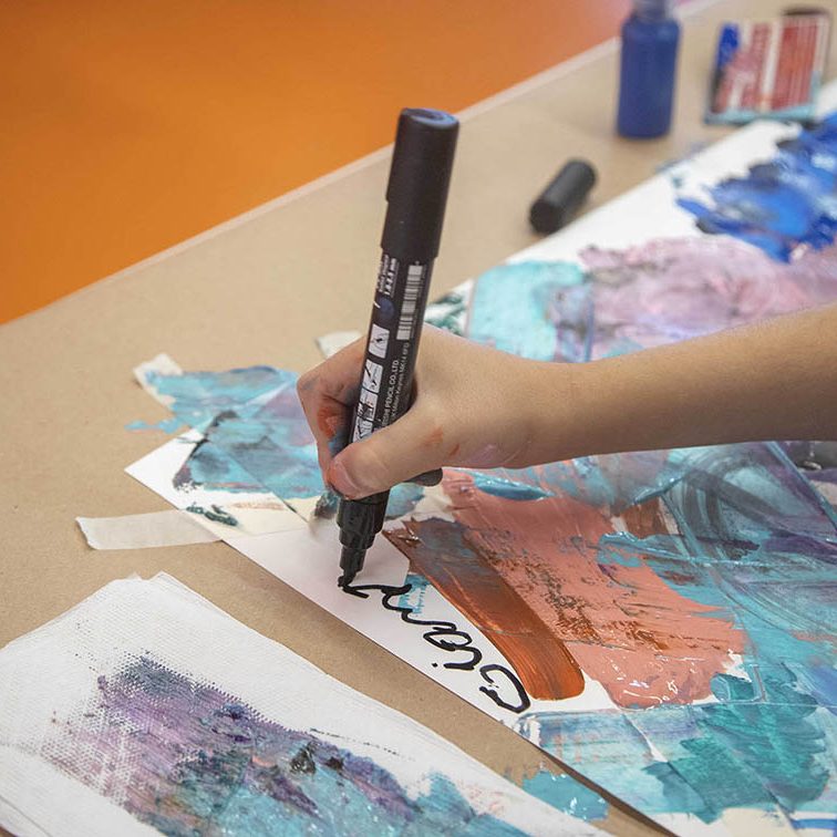 TALLER INFANTIL CREA TU PROPIA OBRA DE ARTE MI PEQUEÑO AUDITORIO EL BATEL CARTAGENA