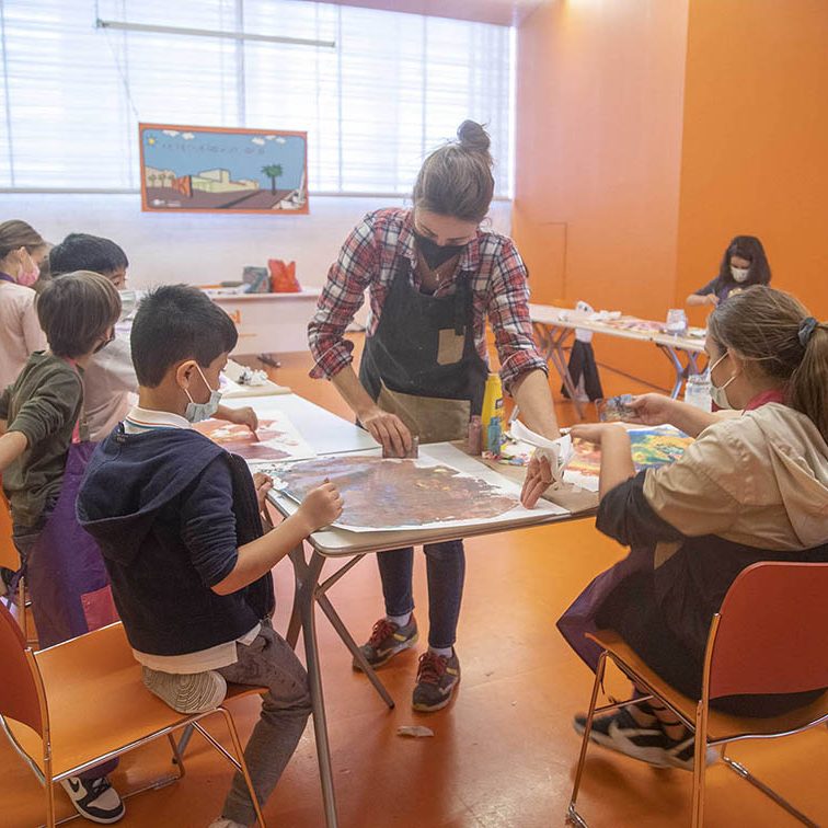 TALLER INFANTIL CREA TU PROPIA OBRA DE ARTE MI PEQUEÑO AUDITORIO EL BATEL CARTAGENA