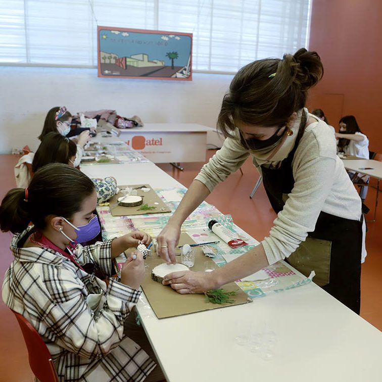 TALLER INFANTIL PUEBLOS NAVIDEÑOS MI PEQUEÑO AUDITORIO EL BATEL CARTAGENA
