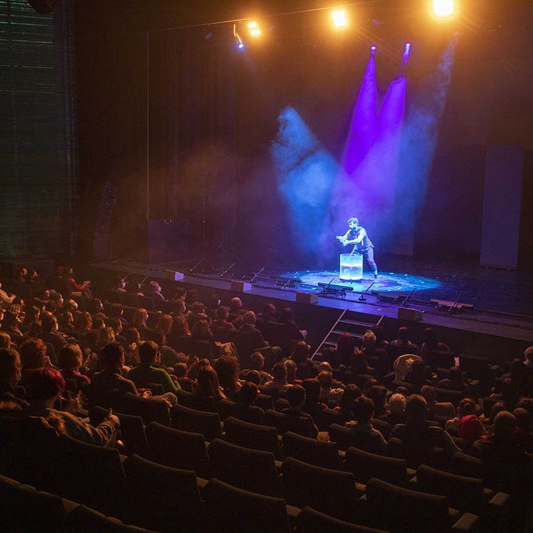 MAYUMANA PRESENTA CURRENTS EL BATEL CARTAGENA