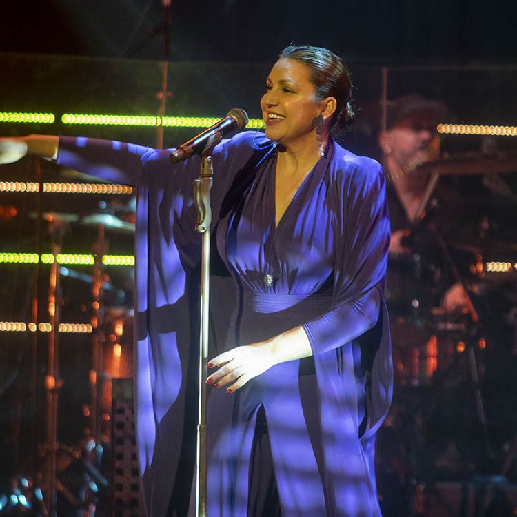 NIÑA PASTORI GIRA 25 AÑOS EL BATEL CARTAGENA