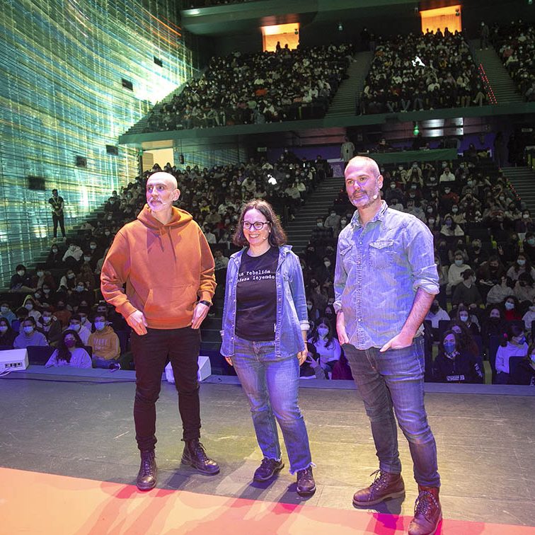 ENCUENTRO CON LOS 3 AUTORES FINALISTAS DEL PREMIO MANDARACHE 2022 EL BATEL CARTAGENA