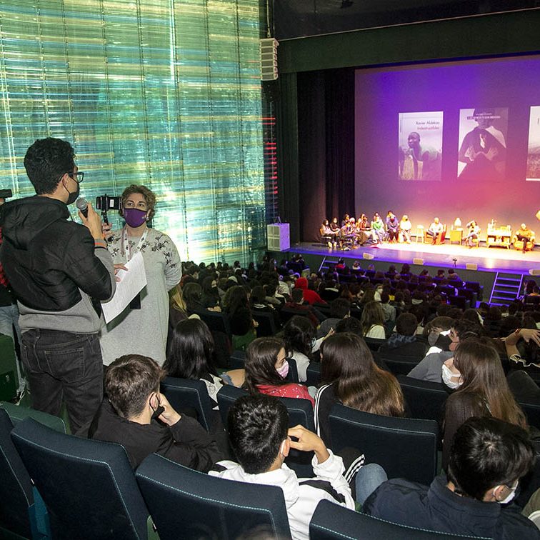 ENCUENTRO CON LOS 3 AUTORES FINALISTAS DEL PREMIO MANDARACHE 2022 EL BATEL CARTAGENA
