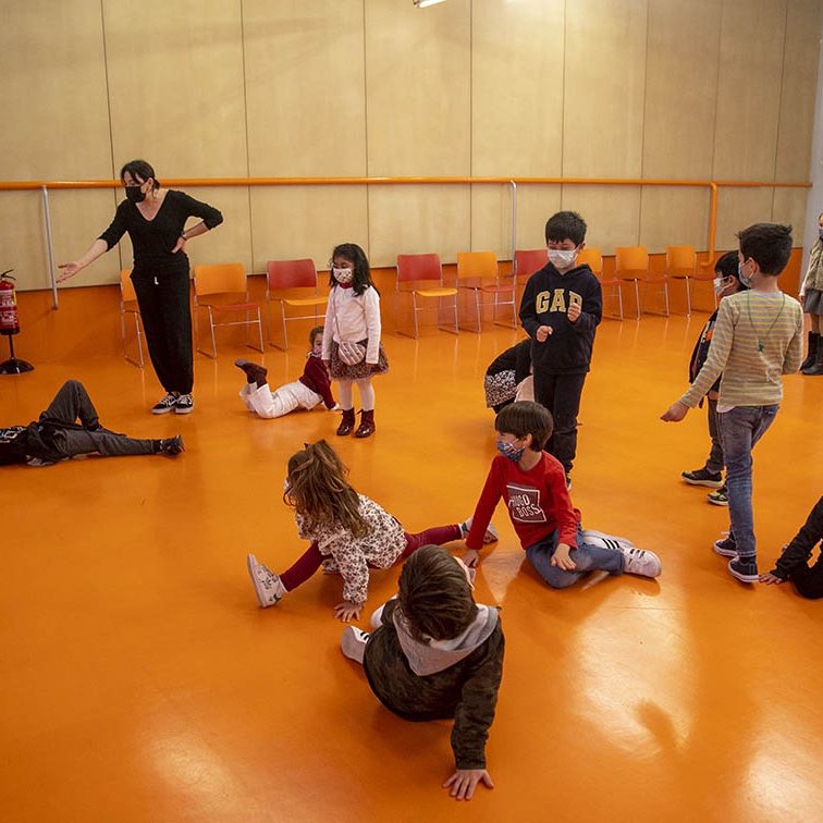 TALLERES INFANTILES DE TEATRO JUGAR, CREAR… ¡ACTUAR! EL BATEL CARTAGENA