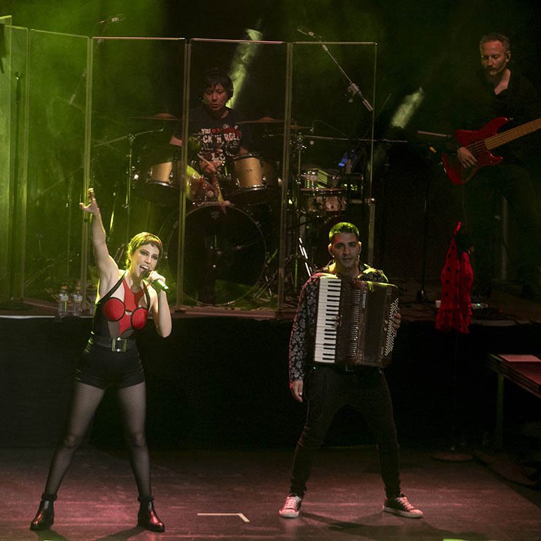 ME CUESTA TANTO OLVIDARTE HOMENAJE A MECANO EL BATEL CARTAGENA