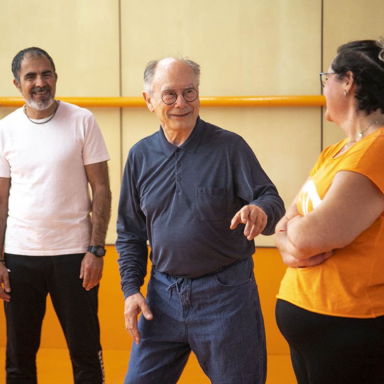 TALLER ESCUELA INTERNACIONAL DE TEATRO DEL MEDITERRANEO CON NORMAN TAYLOR DE LA CALLE A LA ESCENA EL BATEL CARTAGENA