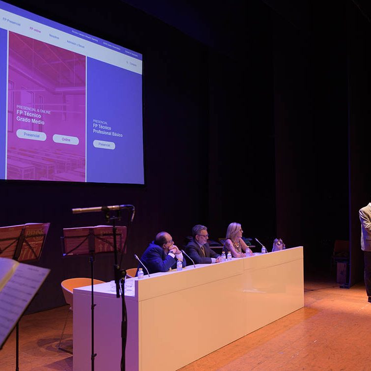 ISEN CENTRO UNIVERSITARIO ACTO DE GRADUACIÓN EL BATEL CARTAGENA