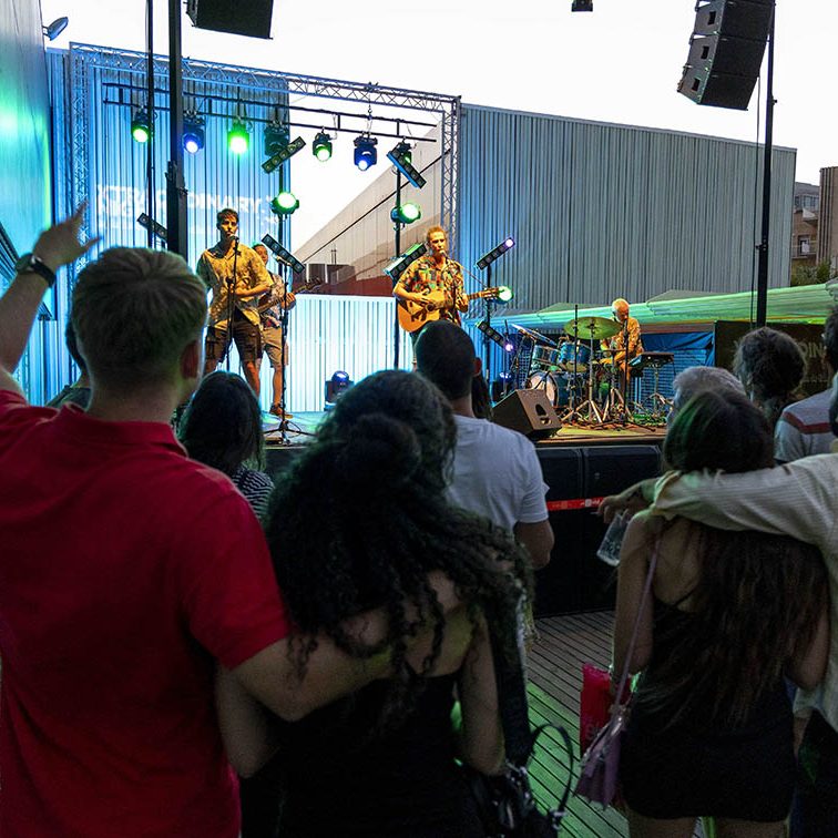 MR KILOMBO EN LAS XTRAORDINARY NIGHTS EL BATEL CARTAGENA