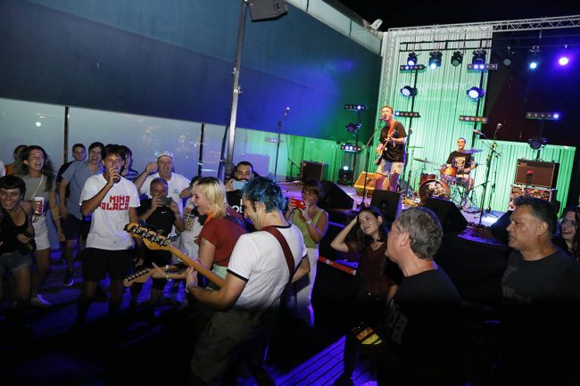 NIÑA POLACA EN LAS XTRAORDINARY NIGHTS EL BATEL CARTAGENA