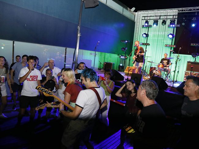 NIÑA POLACA EN LAS XTRAORDINARY NIGHTS EL BATEL CARTAGENA