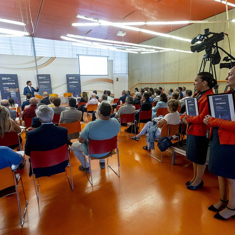 FORO BANCA PRIVADA BBVA LV NUEVAS TECNOLOGIAS NUEVAS OPORTUNIDADES EL BATEL CARTAGENA