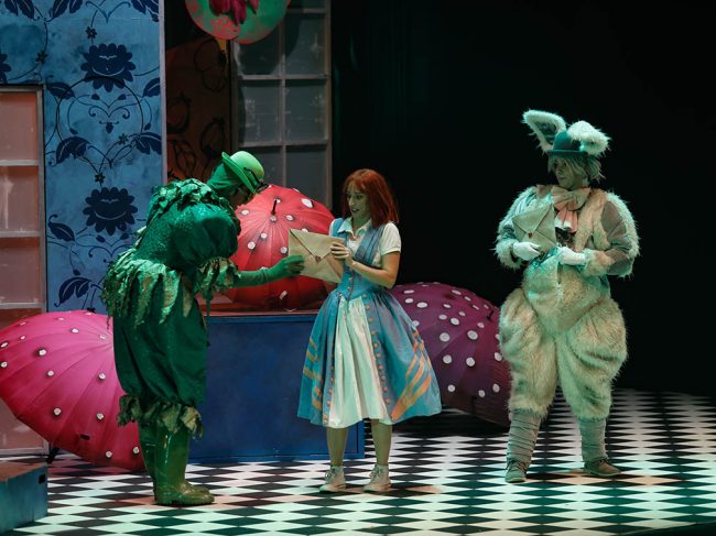 ALICIA EN EL MUSICAL DE LAS MARAVILLAS EL BATEL CARTAGENA