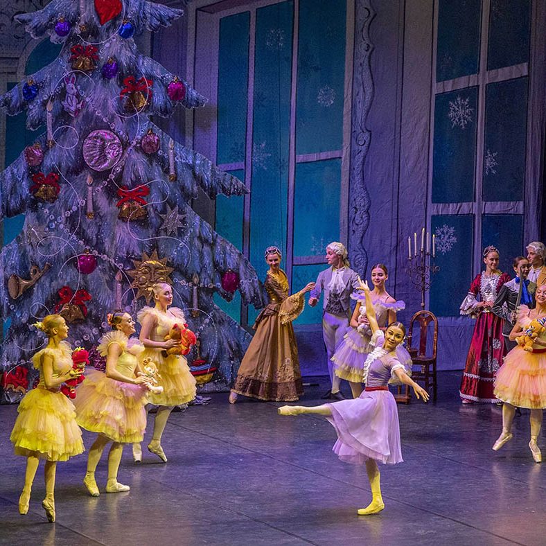 EL CASCANUECES POR EL BALLET DE KIEV EL BATEL CARTAGENA