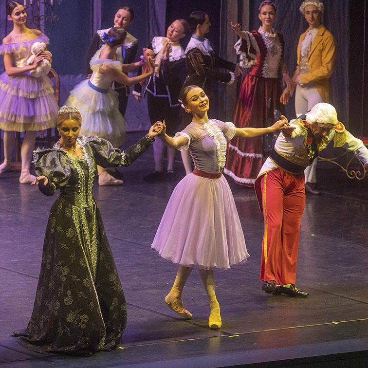 EL CASCANUECES POR EL BALLET DE KIEV EL BATEL CARTAGENA