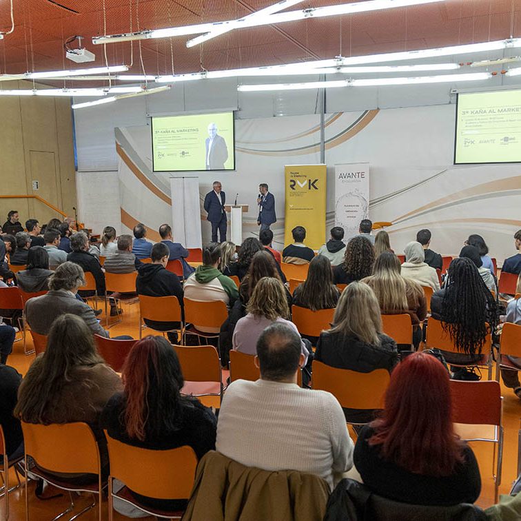 REGIÓN DE MARKETING CHARLA CON JESUS SUSO CEO AVANTE EL BATEL CARTAGENA