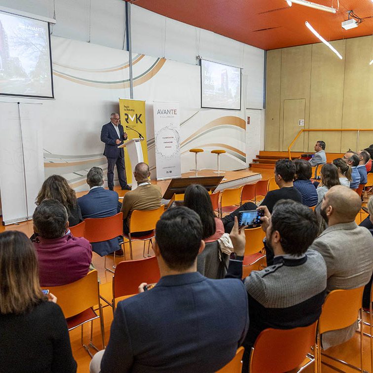 REGIÓN DE MARKETING CHARLA CON JESUS SUSO CEO AVANTE EL BATEL CARTAGENA